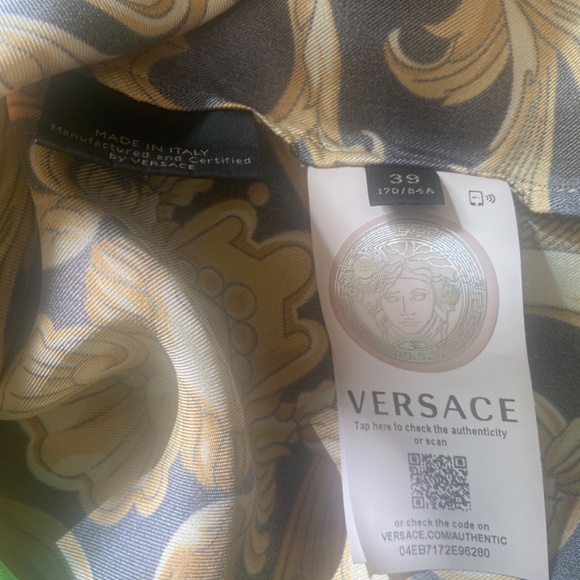 Versace - Picture 6 of 6